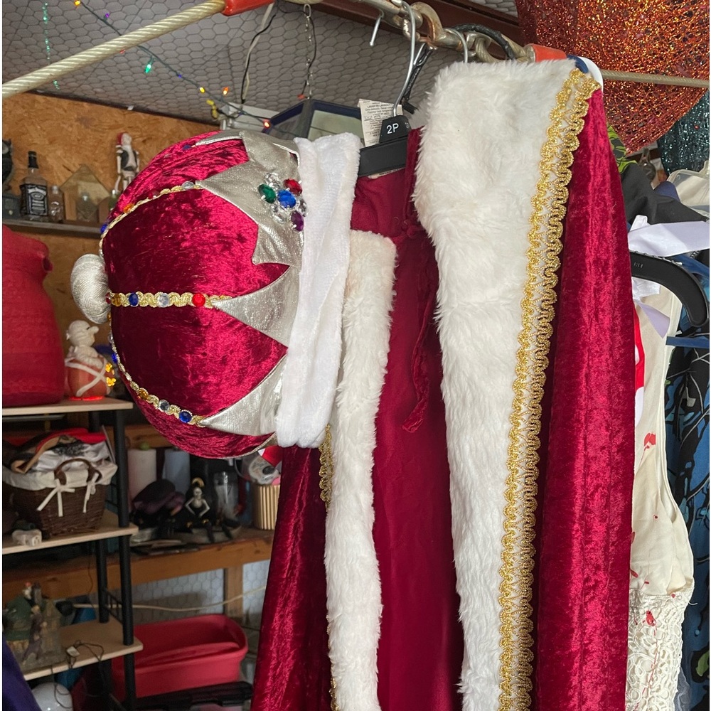 King Costume
